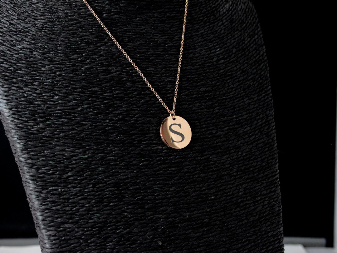 Engraved Initial Necklace: Circle Pendant