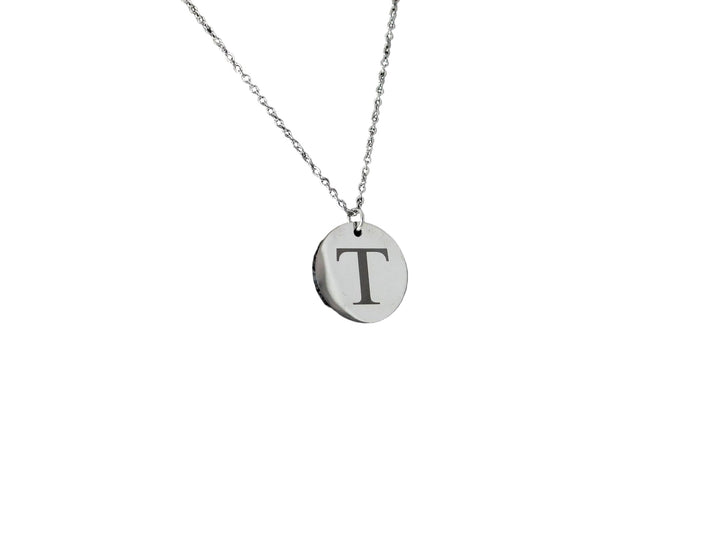 Engraved Initial Necklace: Circle Pendant