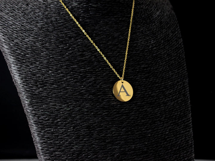 Engraved Initial Necklace: Circle Pendant