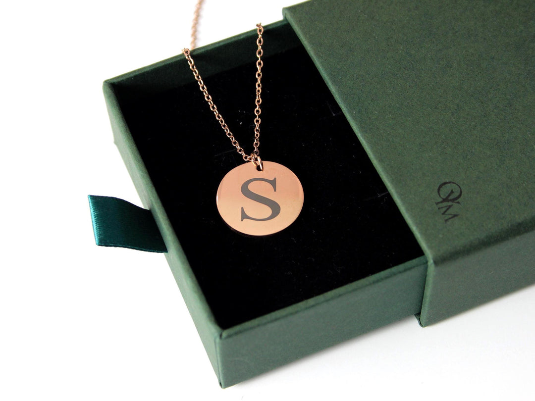 Engraved Initial Necklace: Circle Pendant